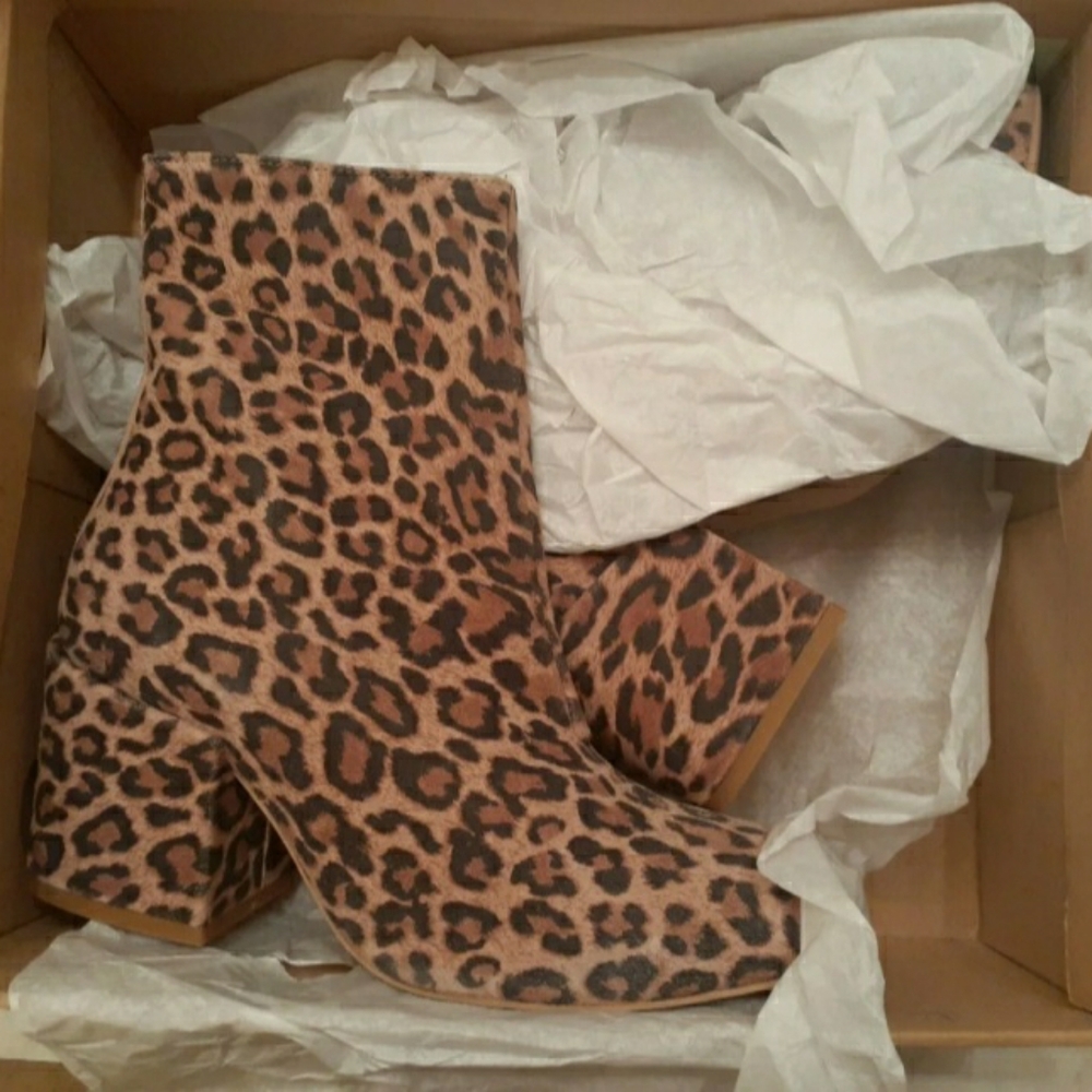 NEW IN BOX!  Free People Nicola Leopard Print